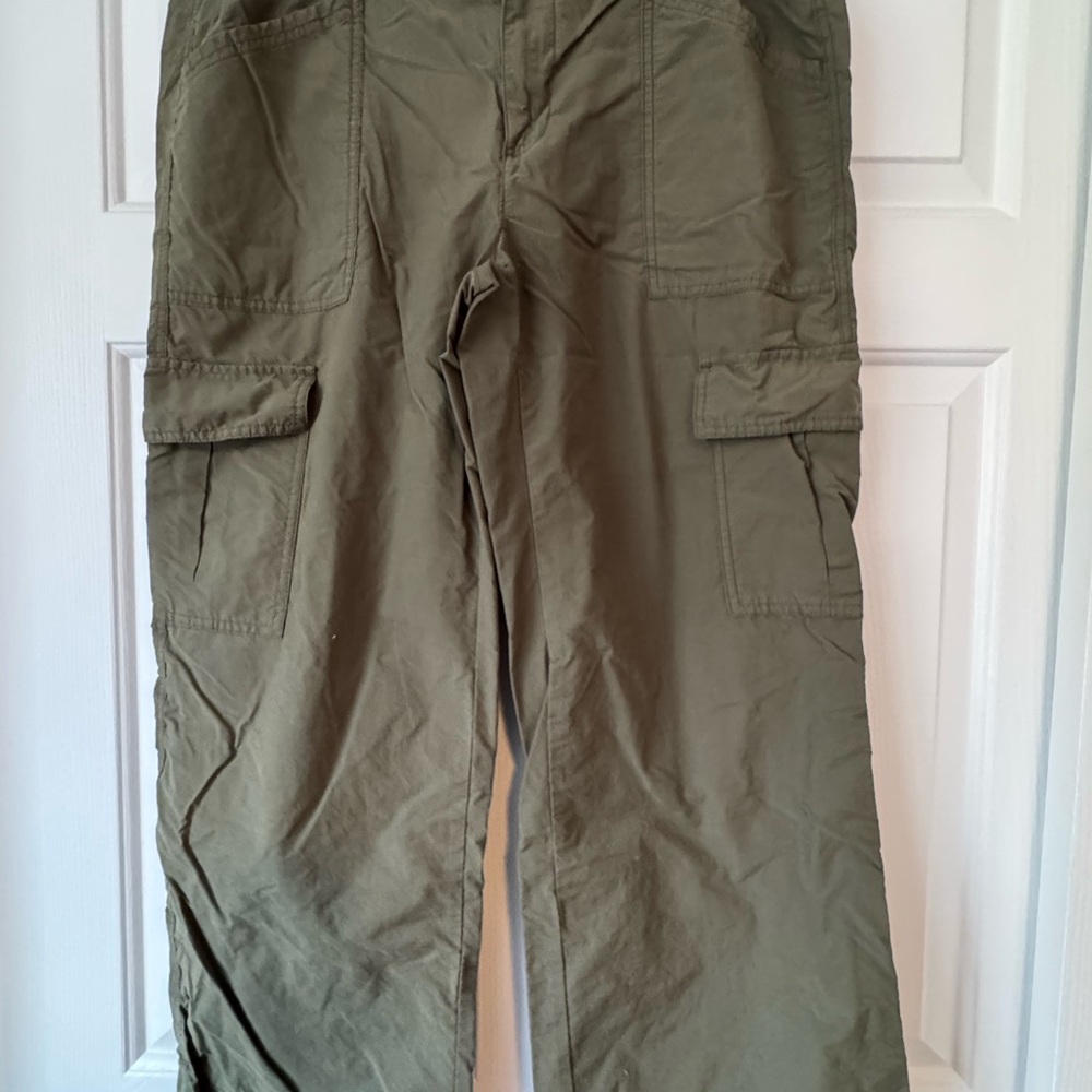 Old Navy Men's Olive Cargo Pants